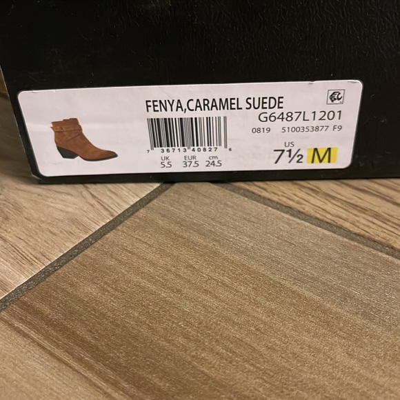 NEW WITH BOX FENYA CARMEL SUEDE NATURALIZER ANKLE BOOTIES size 7.5 - Picture 3 of 6